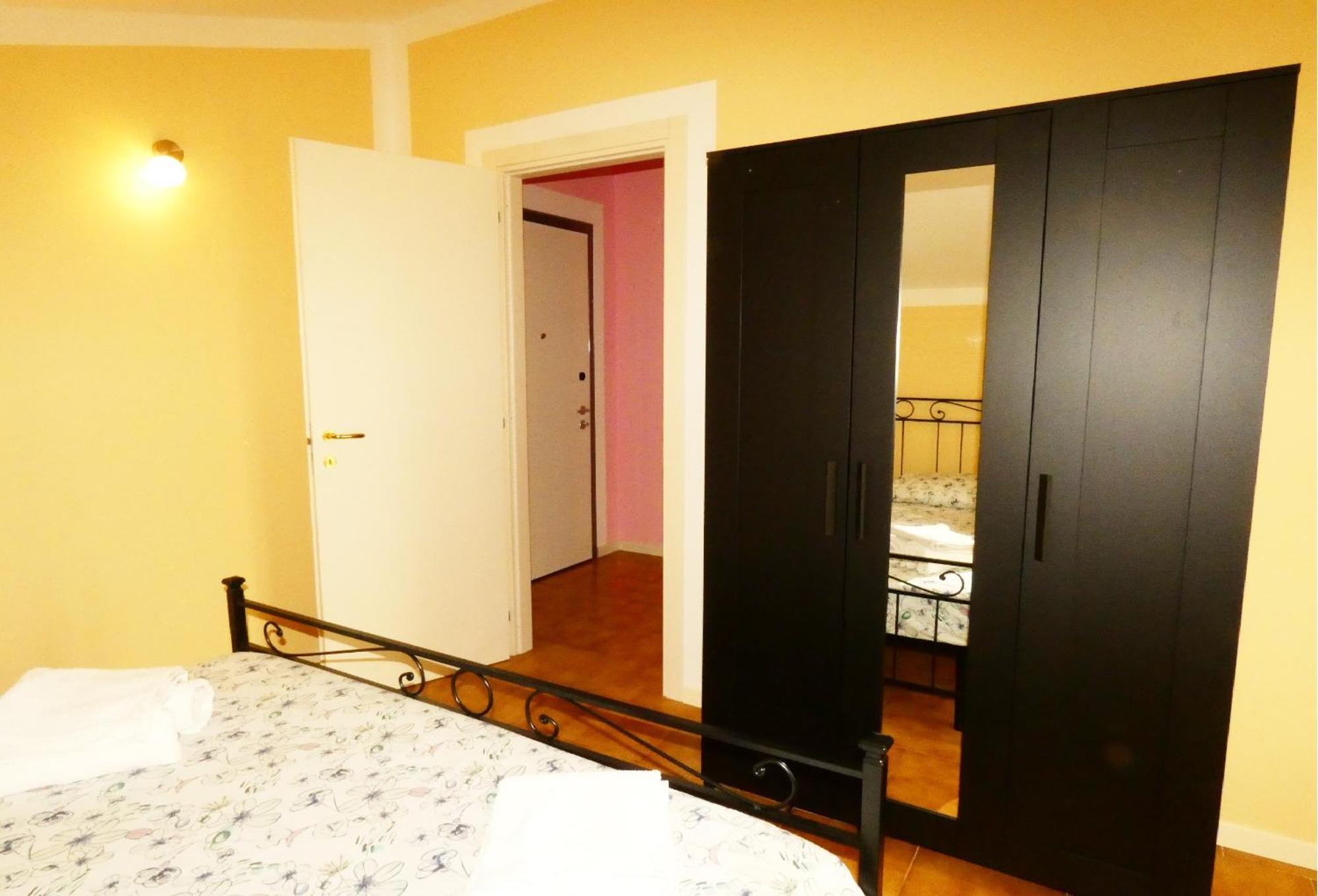 Casa Vacanze Sabrina Польпенацце-дель-Гарда Екстер'єр фото